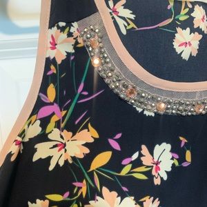 🩵Navy Floral Detailed Neckline Tank Top